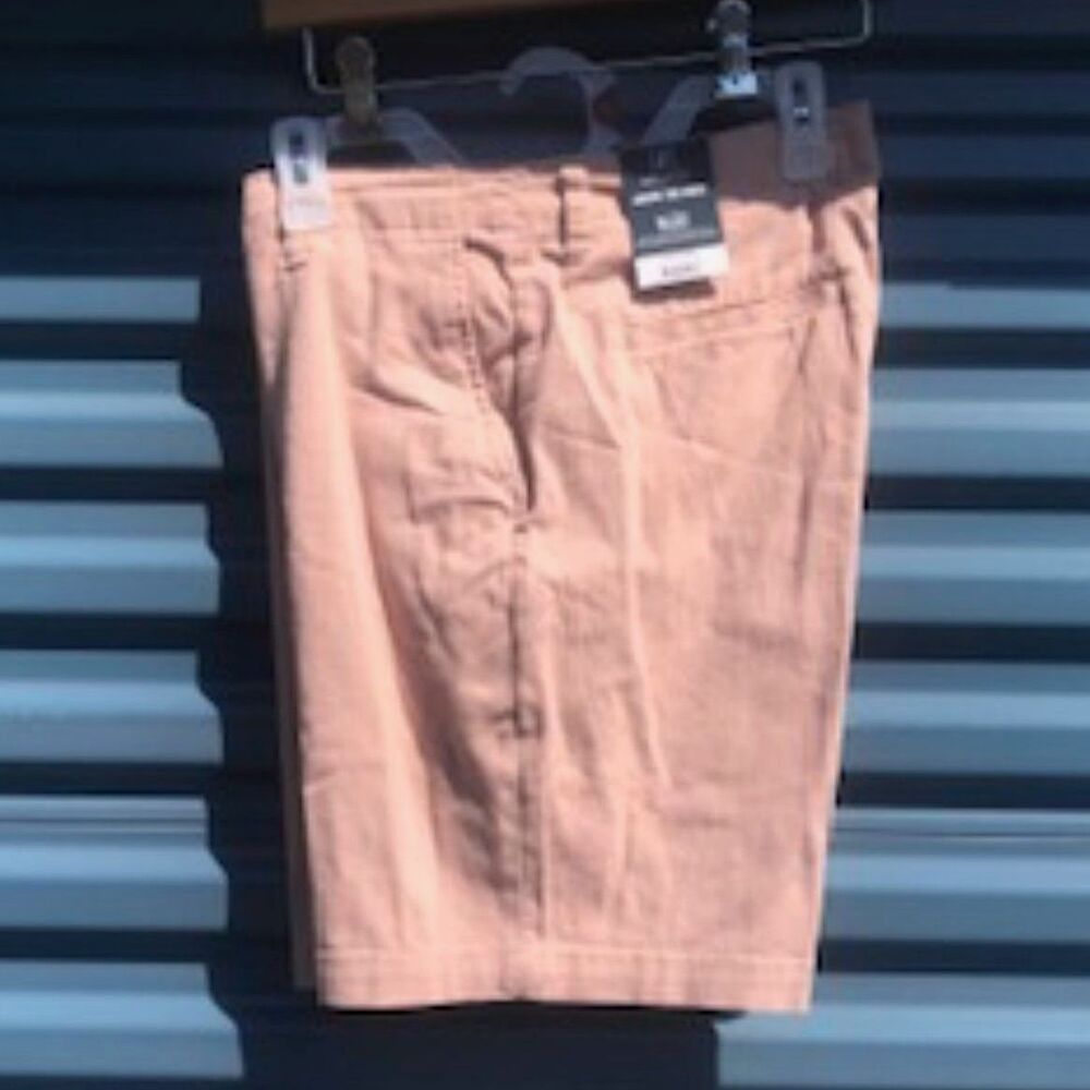 Above the Knee . Size: 30 . Casual or .......... Dress Shorts . New w/ Tags
